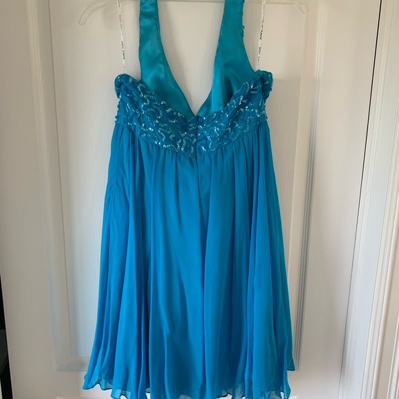 Betsey Johnson Sequin Halter Formal Dress Prom Size 8 - Picture 3 of 5